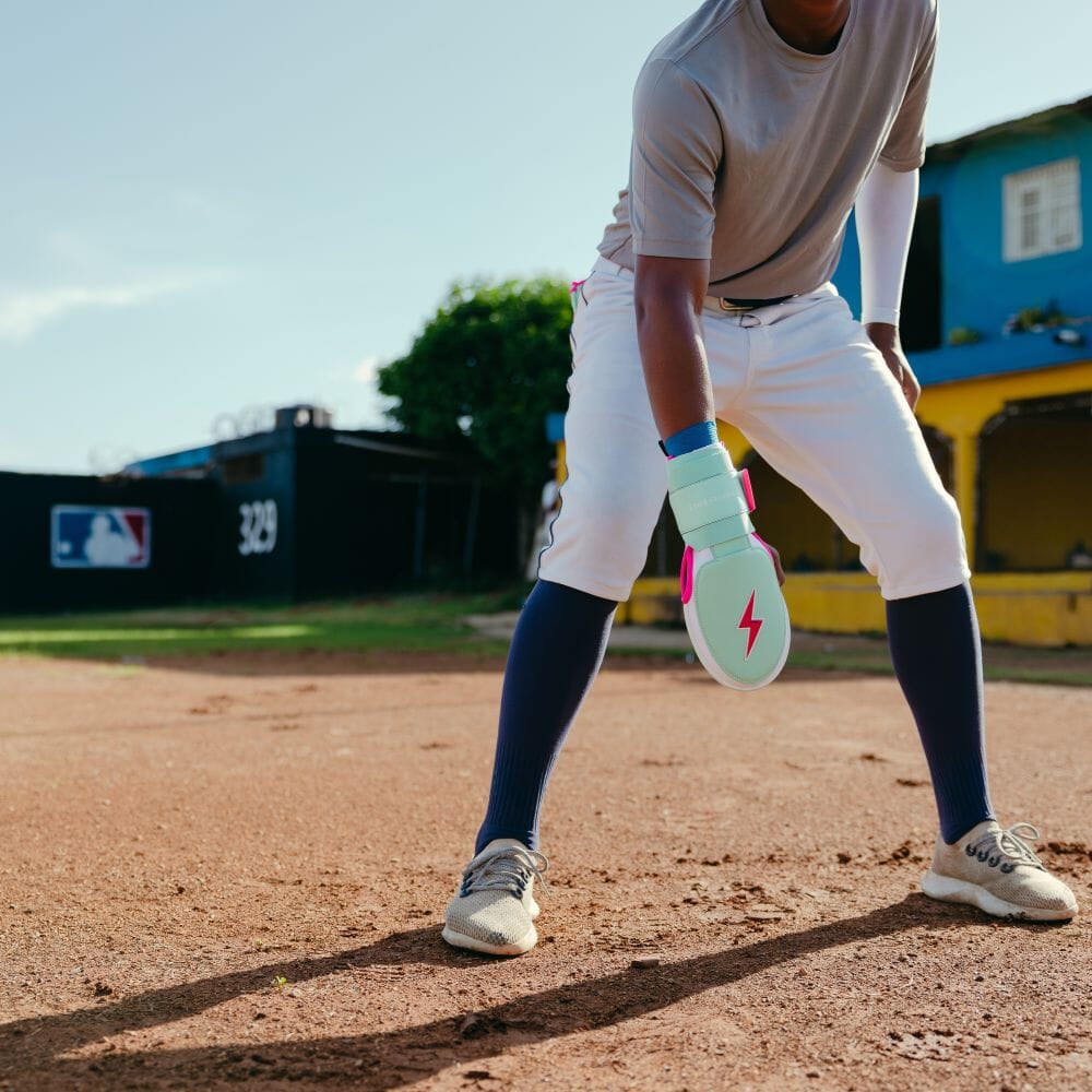 fernando-tatis-jr-signature-series-sliding-mitt-mintpink-sliding-mitt-samku-industries-inc-330087.jpg